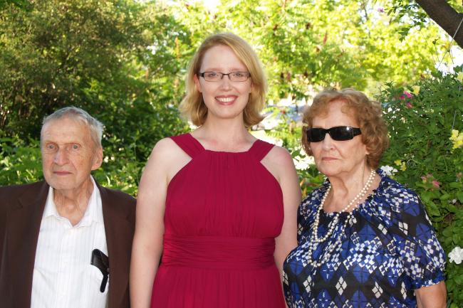 Lisa Simmons with her grandparents, George and Alice Shipman